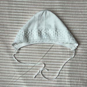 Paz White Baby bonnet 0-6 months & 6-12 months